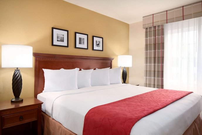 Country Inn & Suites by Radisson Champaign North IL